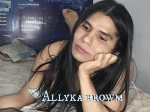 Allyka_browm