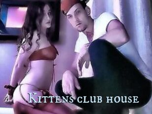 Kittens_club_house