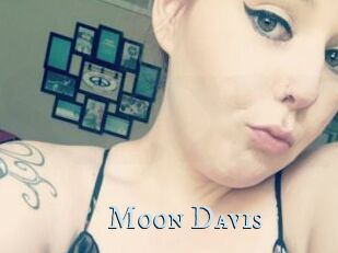 Moon_Davis