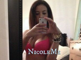 NicoleMe