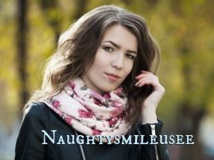 Naughtysmileusee